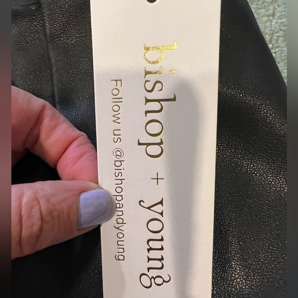 Bishop + Young NWT Morgan faux leather black mini skirt back zip size medium - Picture 9 of 9